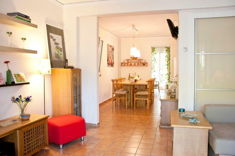 Comfortable Garden Apt Near Vouliagmeni Beach Athens Exterior photo