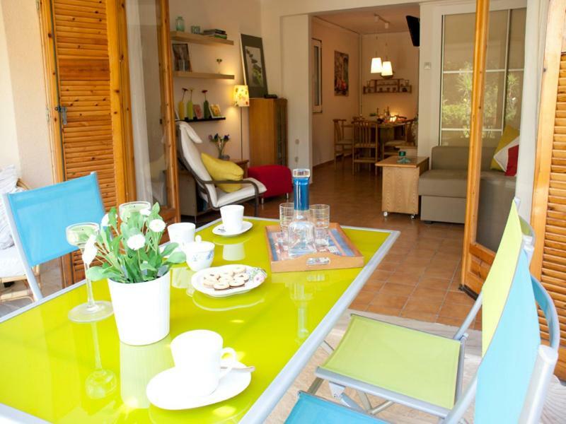 Comfortable Garden Apt Near Vouliagmeni Beach Athens Exterior photo